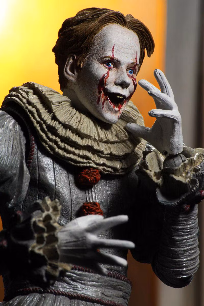 It Chapter Two Action Figure Ultimate Pennywise 18 cm