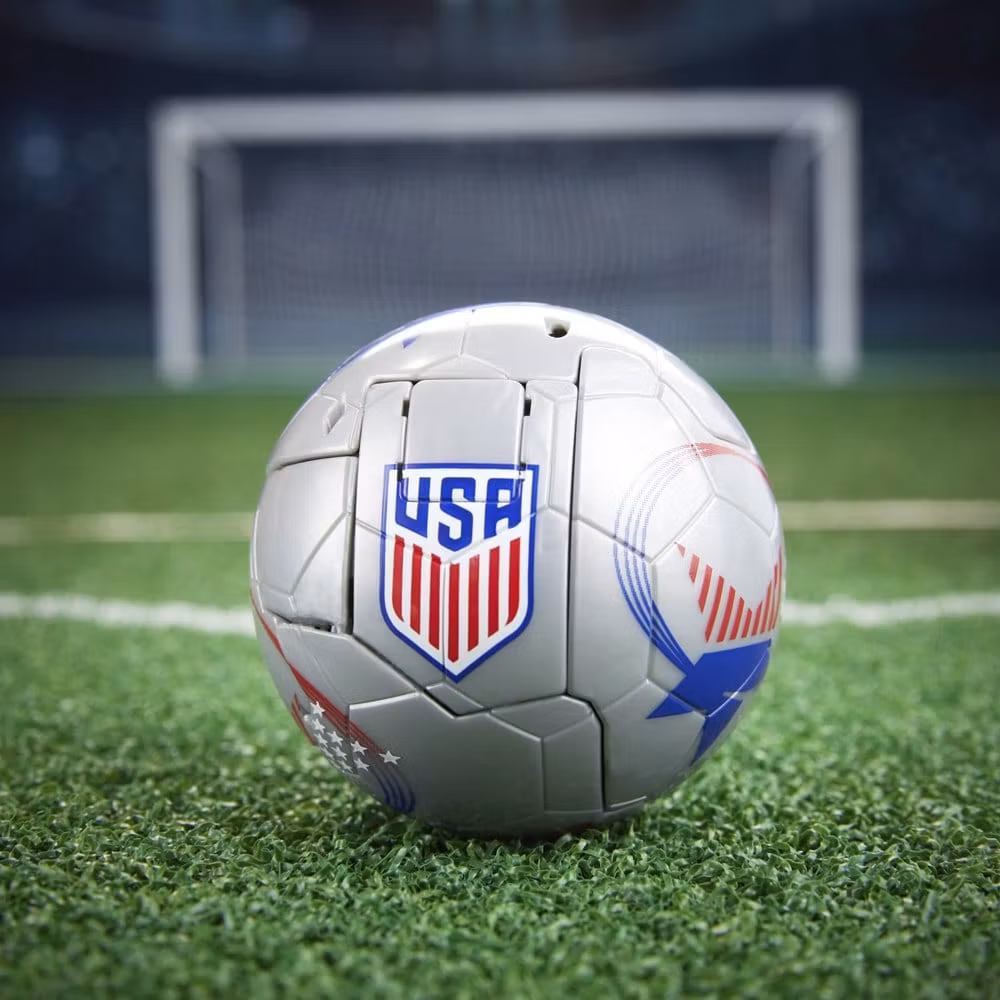 Transformers x US Soccer Federation Action Figure Breakaway 14 cm