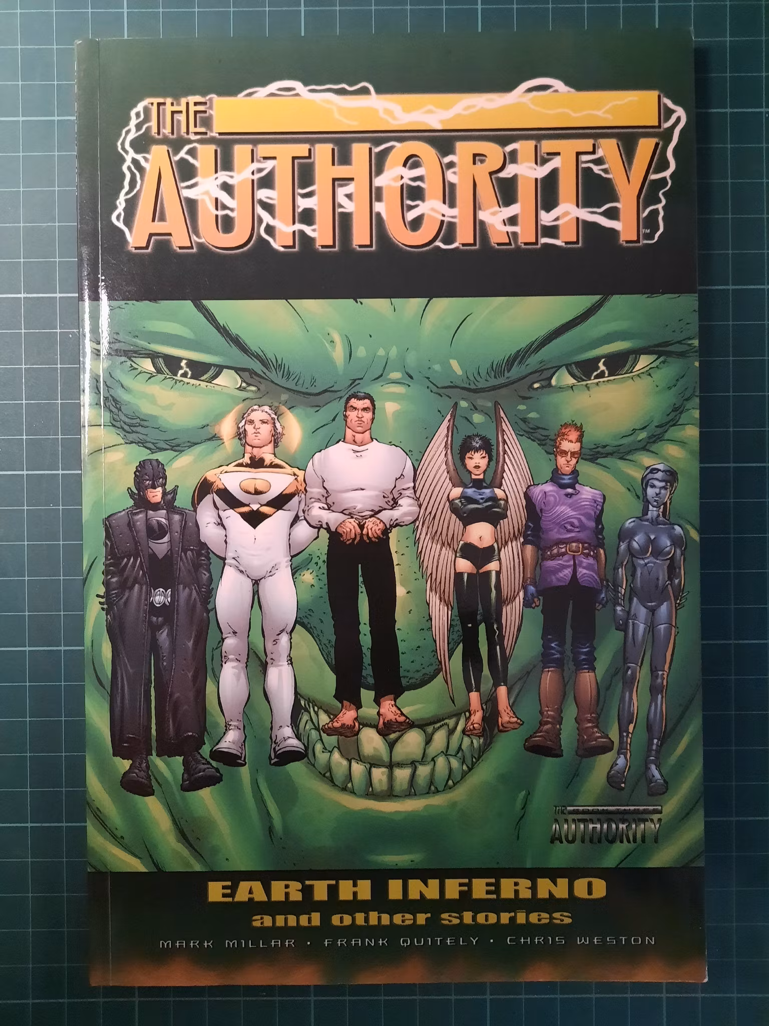 The Authority : Earth inferno and other stories