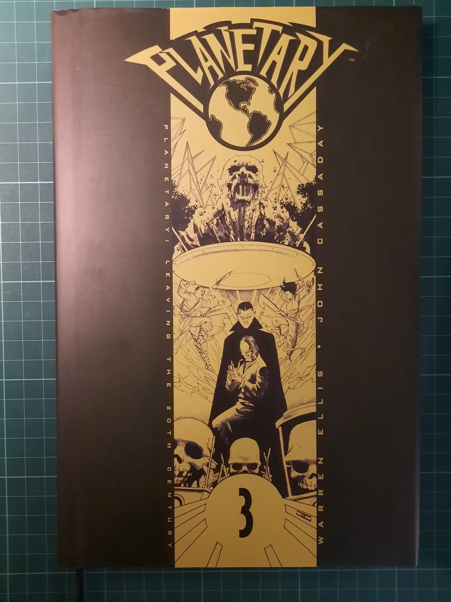 Planetary 3 : Leaving the 20th century