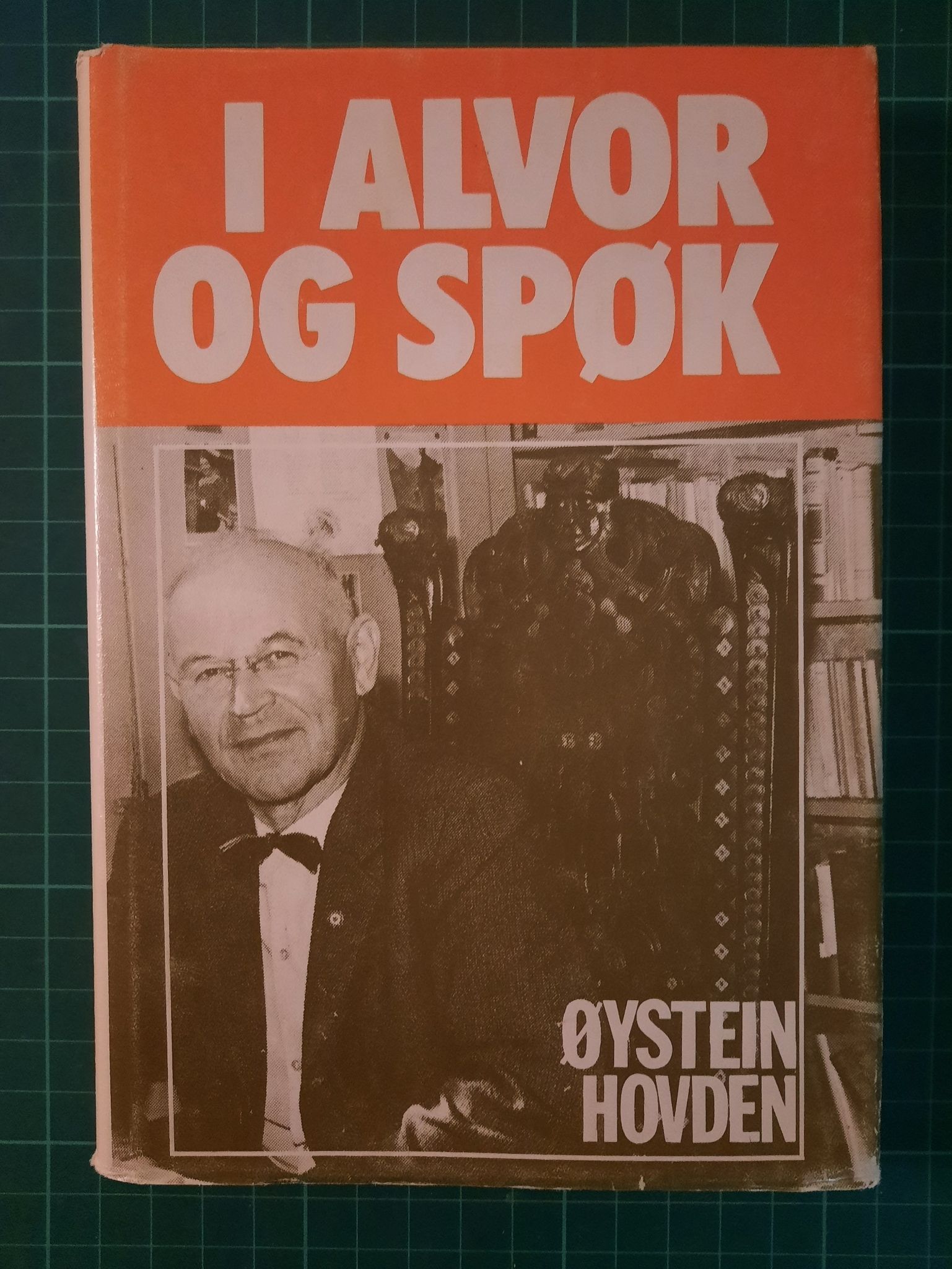 I alvor og spøk