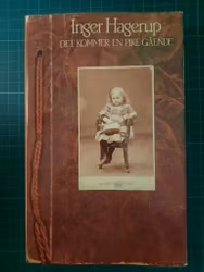 Det kommer en pike gående