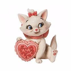 Marie holding heart