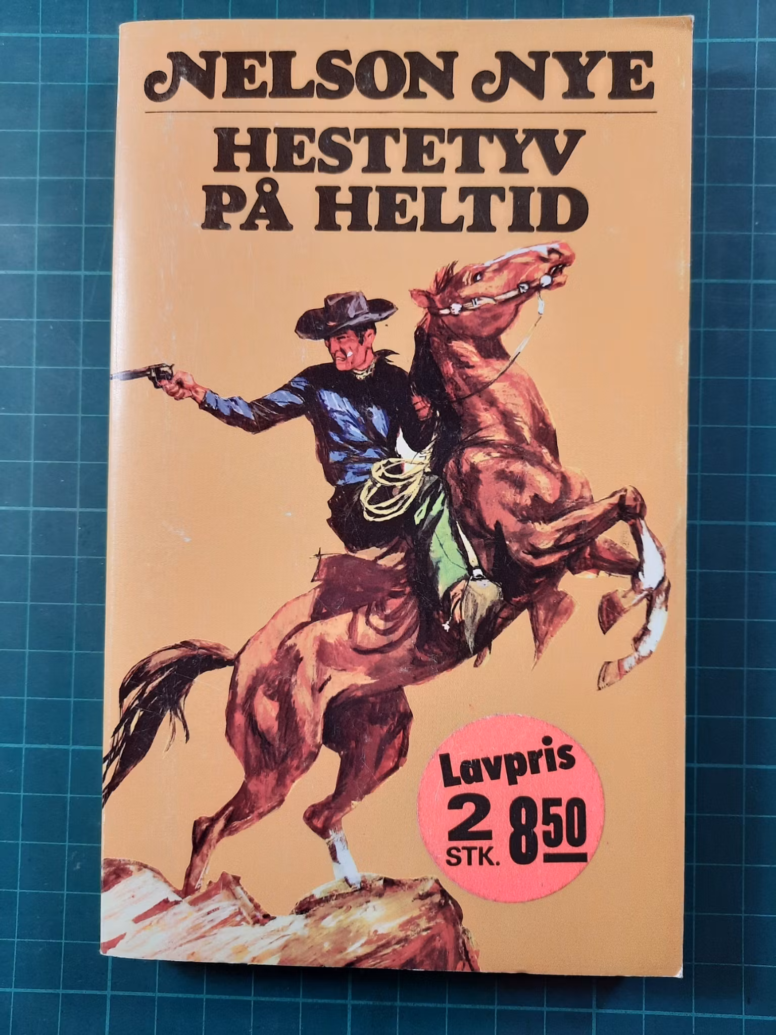 Nelson Nye 14 : Hestetyv på heltid