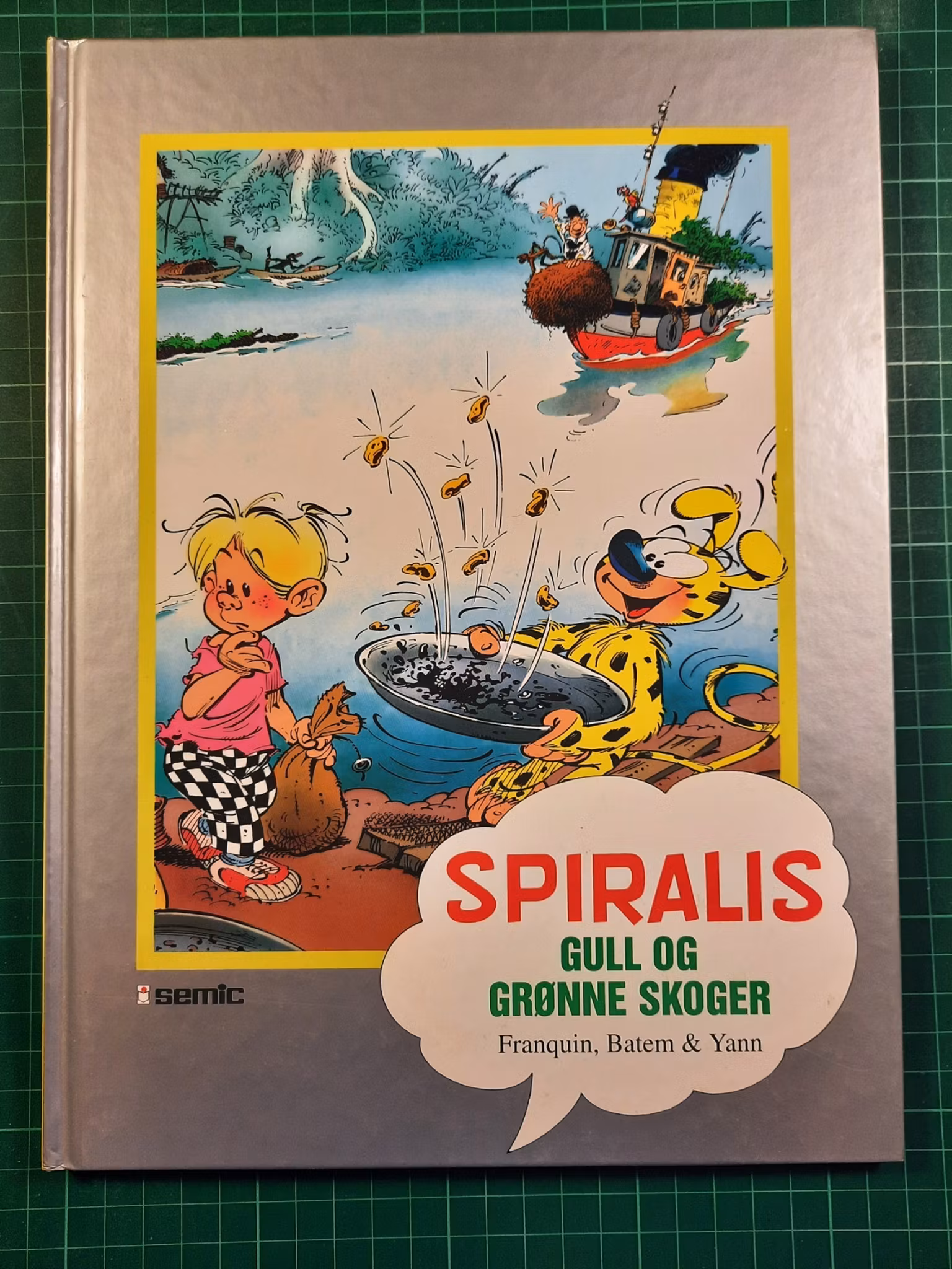 Spiralis gull og grønne skoger