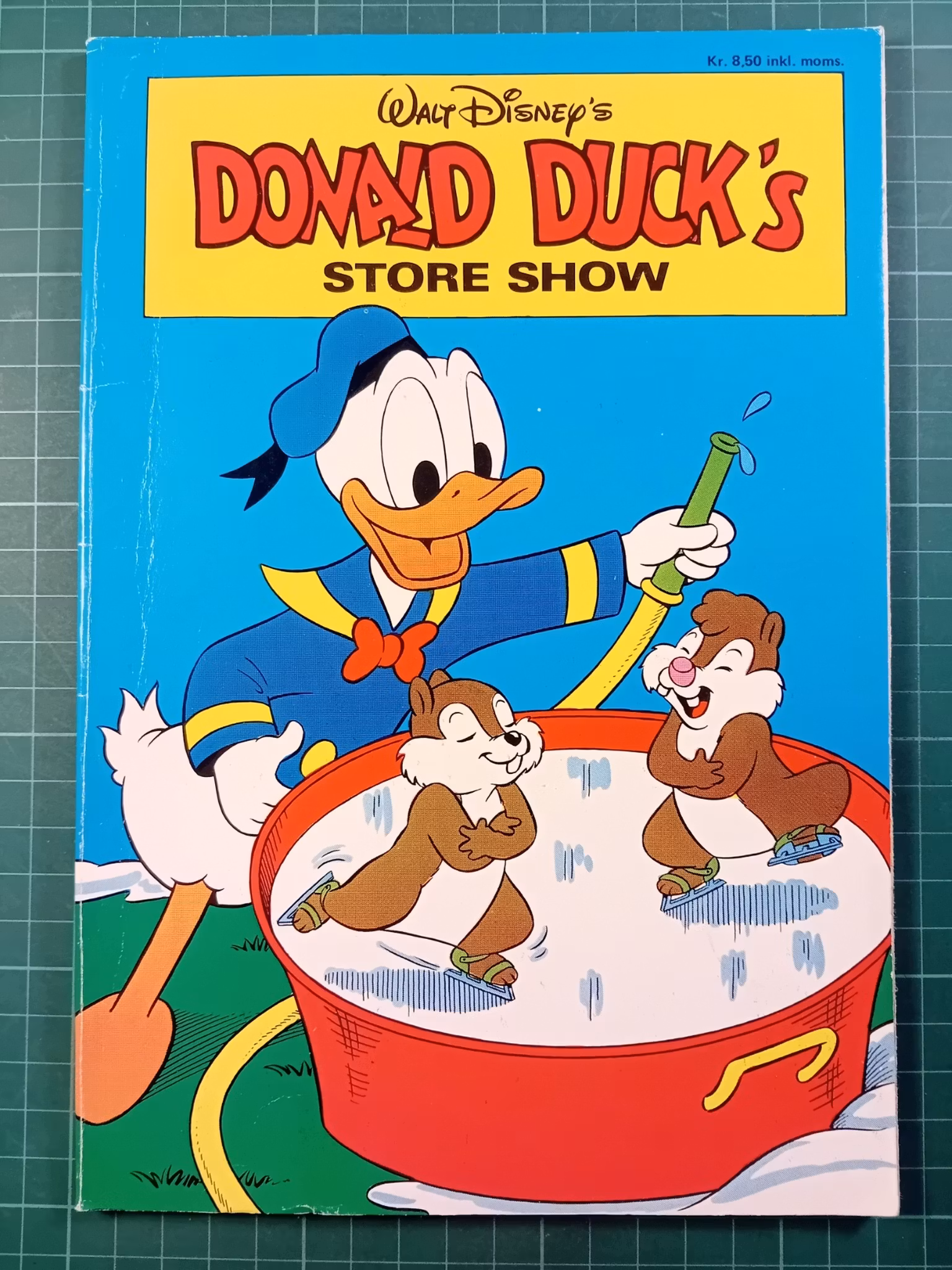 Donald Ducks 1976 Store show