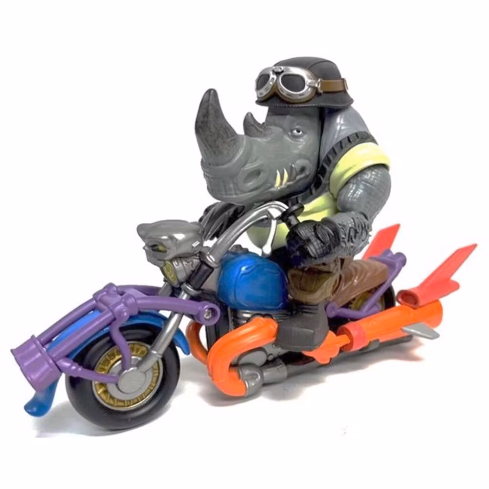 Turtles Mutant Mayhem Rocksteady with Chopper cycle