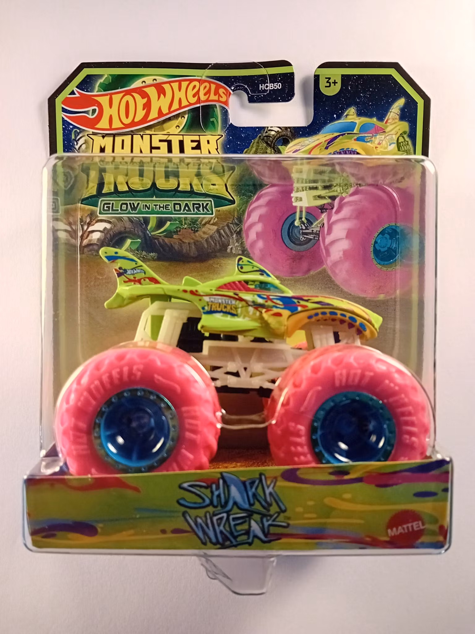 Monster Trucks Glow in the dark : Shark Wreak