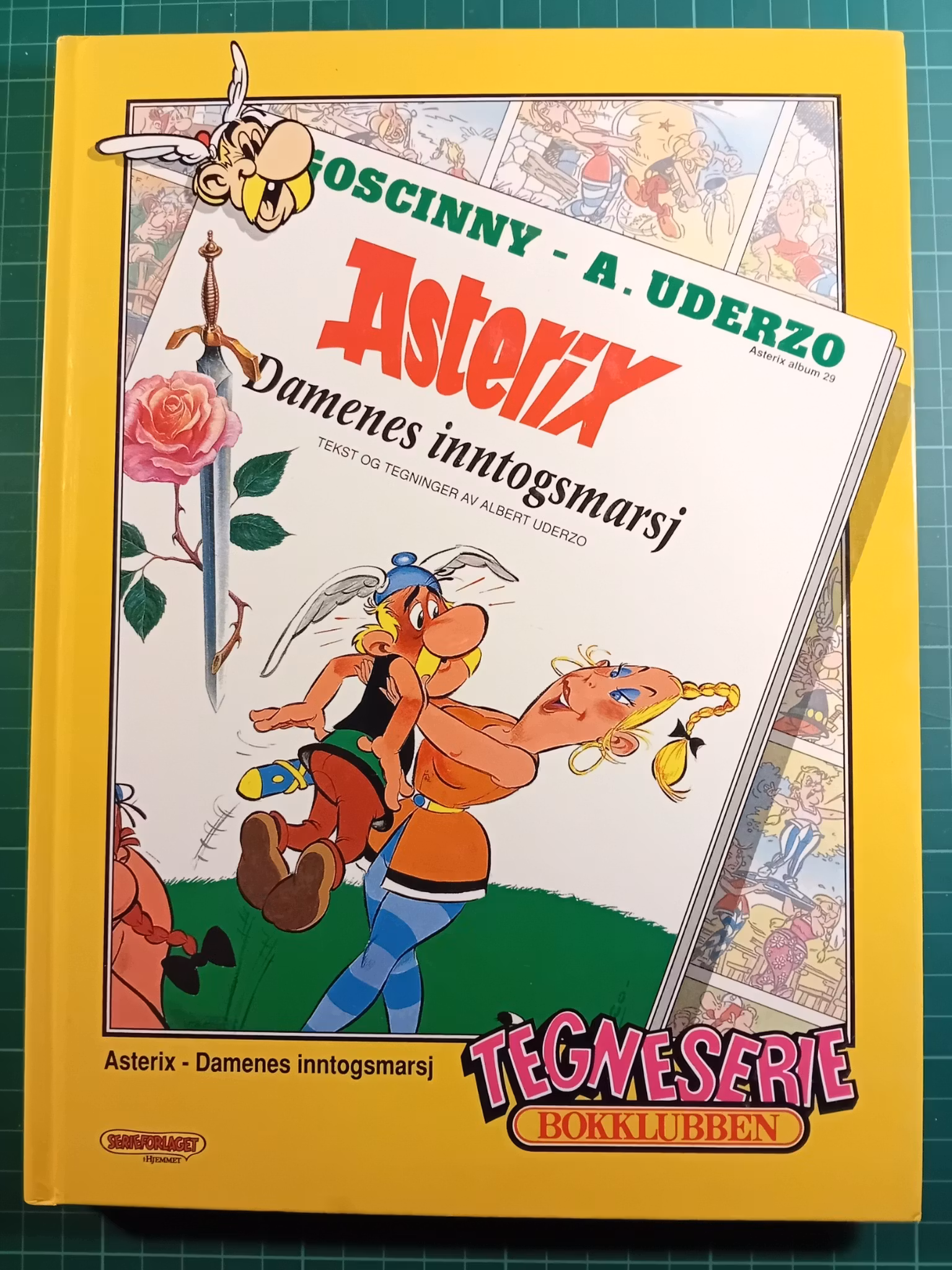 Bok 86 Asterix