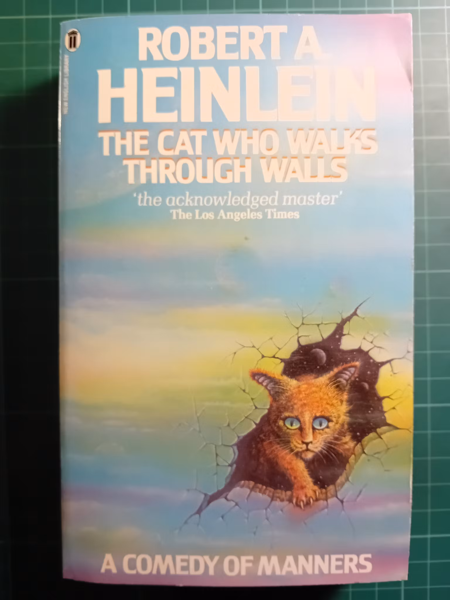 Robert A. Heinlein : The cat who walks through walls