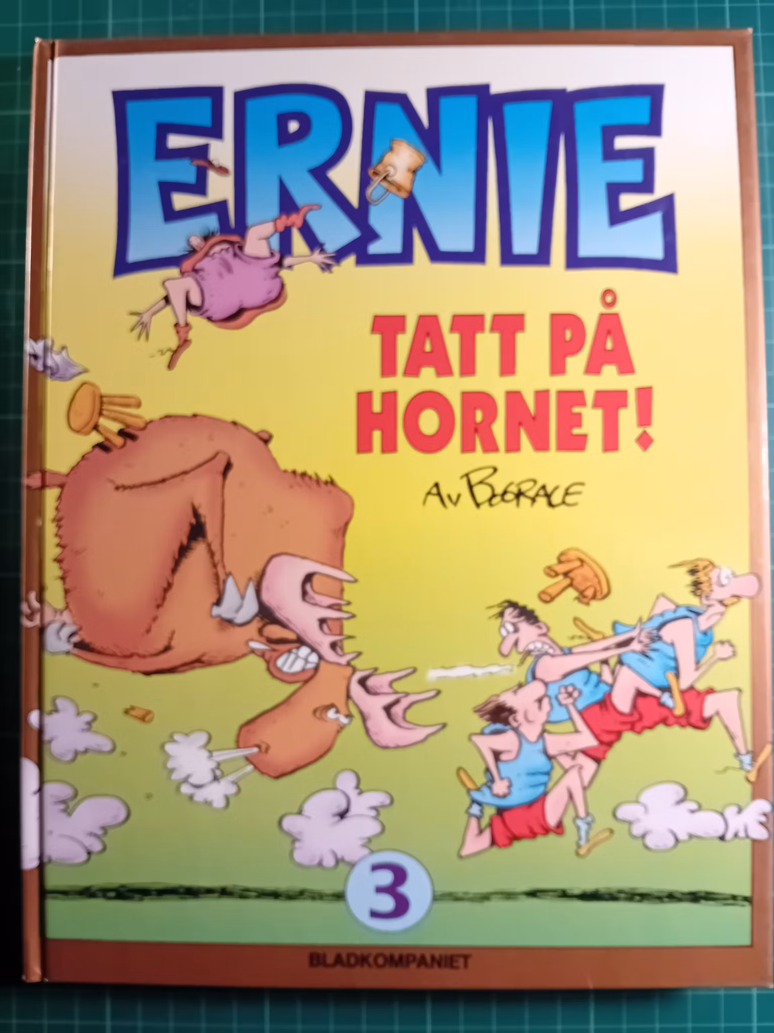 Ernie bok 3 Tatt på hornet! (med tegning og signatur)