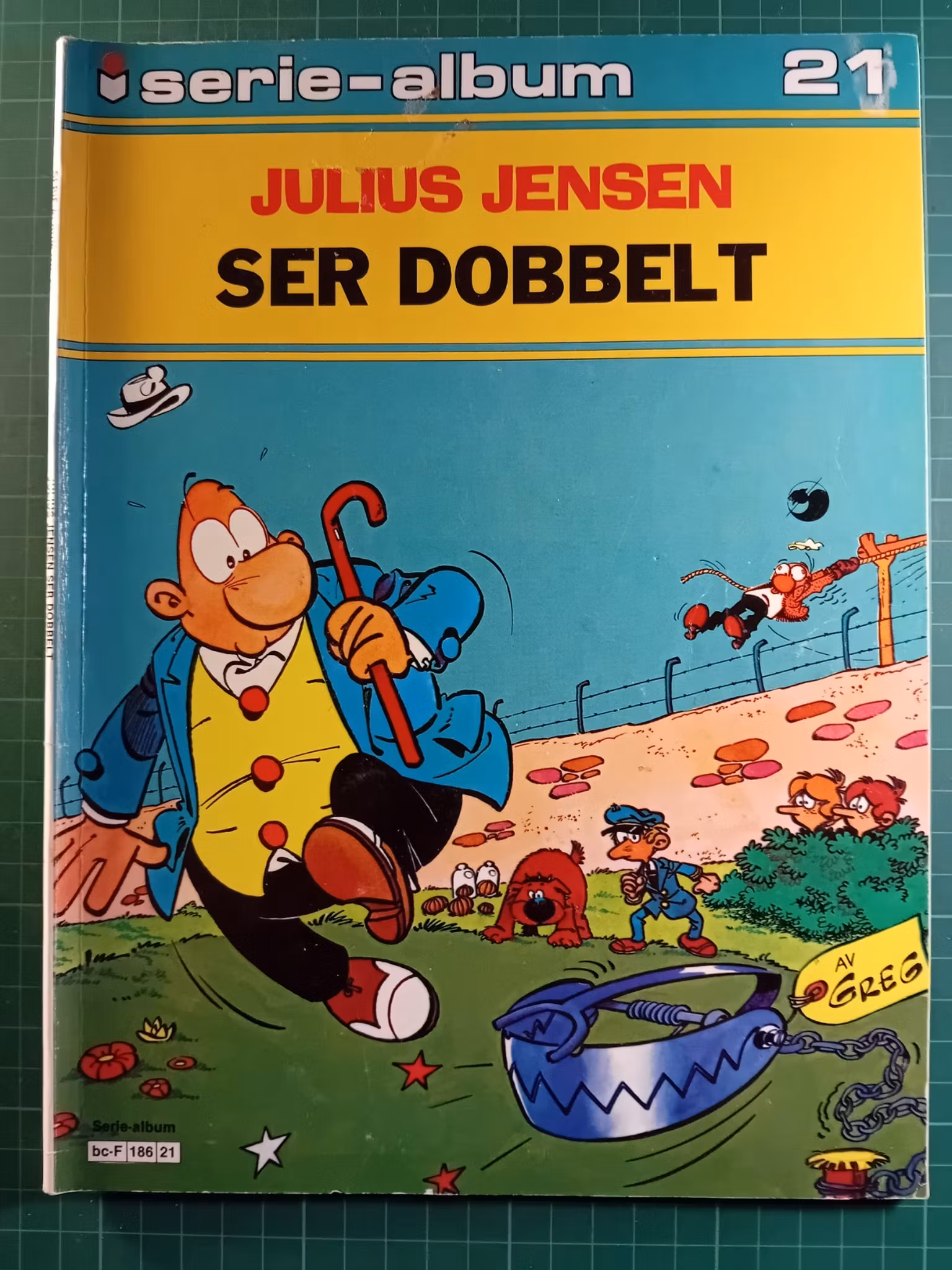 Serie-album 21 Julius jensen ser dobbelt