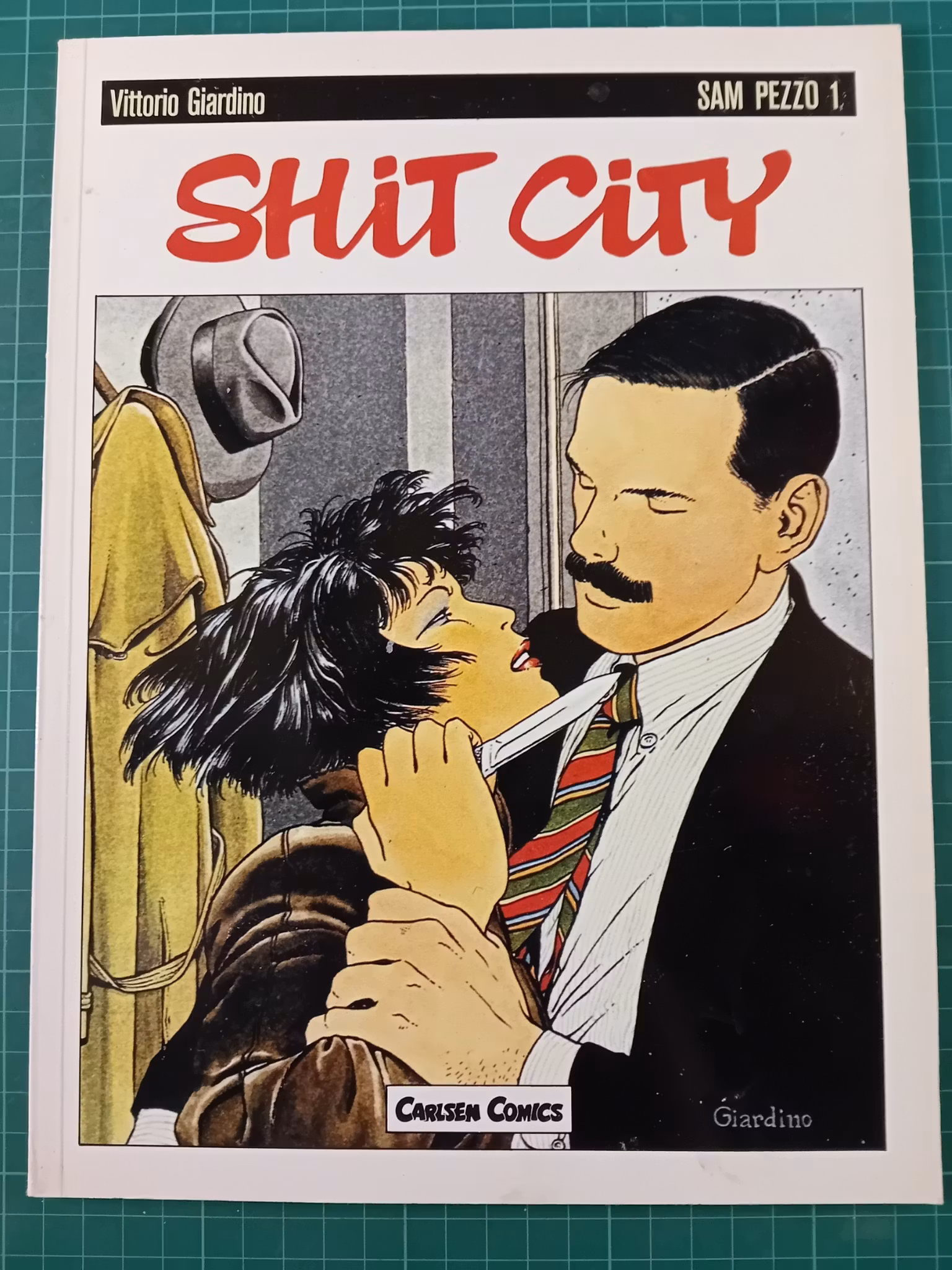 Sam Pezzo 1 Shit city (Dansk)