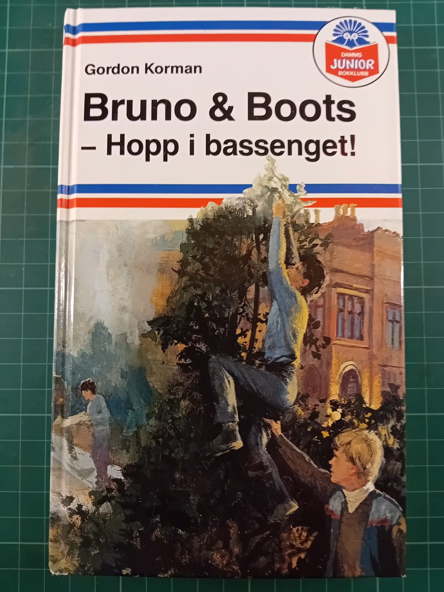 Bruno & Boots - hopp i bassenget