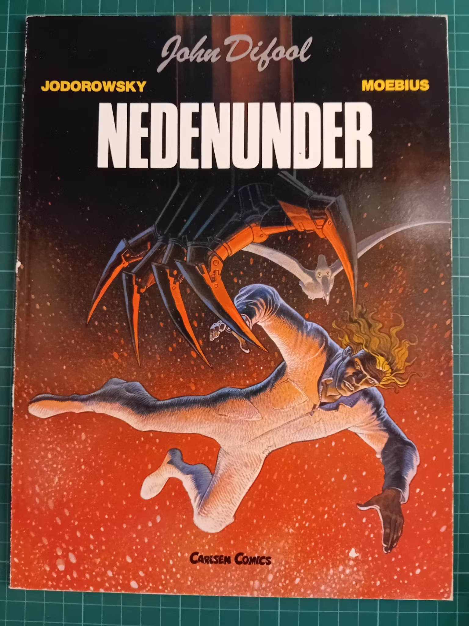 John DiFool 3 Nedenunder (Dansk)