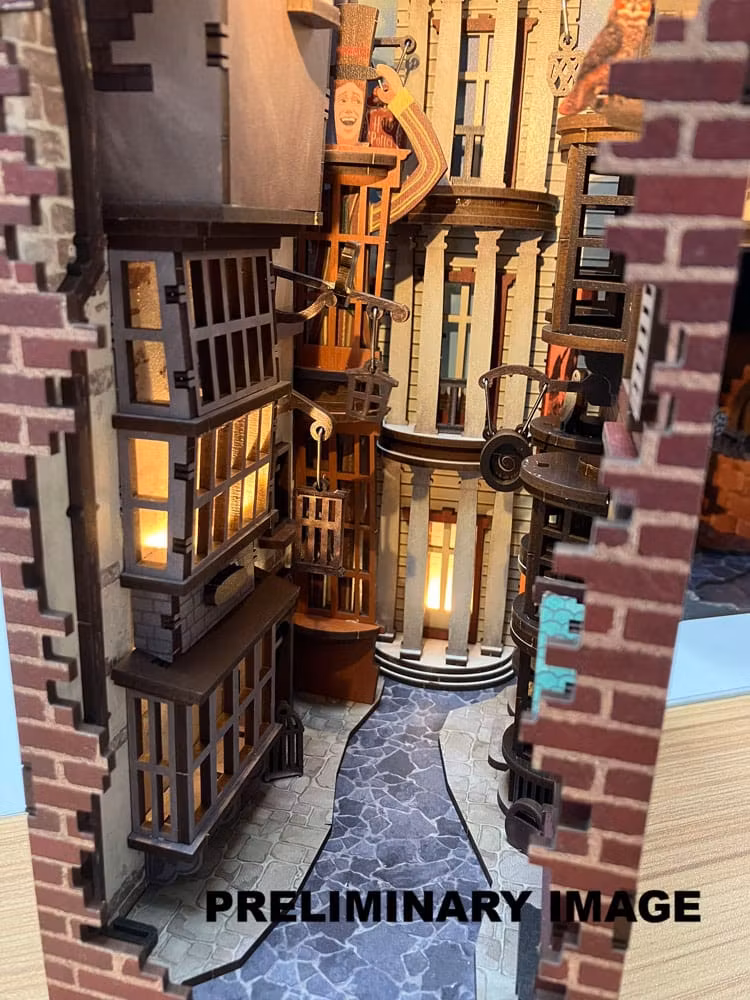 Byggesett Harry Potter Tiny Adventures Book Nook Mini Diorama Diagon Alley 23 cm med lys (Totalpris 629,-)