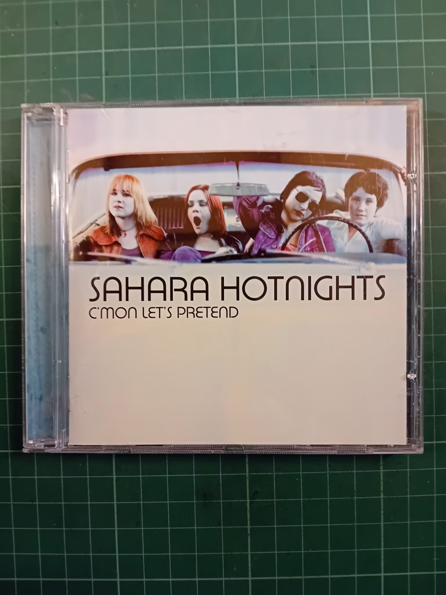 Sahara Hotnights – C'mon Let's Pretend