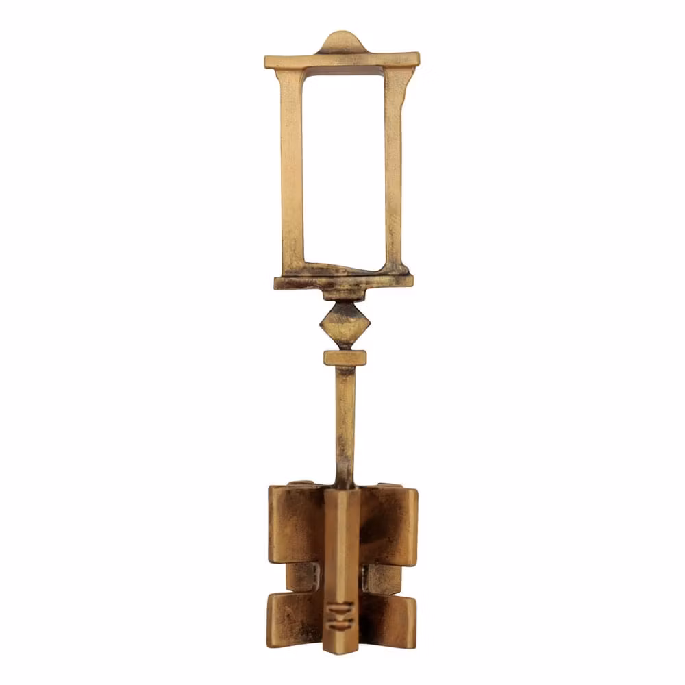 Resident Evil 4 Replica 1/1 Wayshrine Key (Totalpris 349,-)