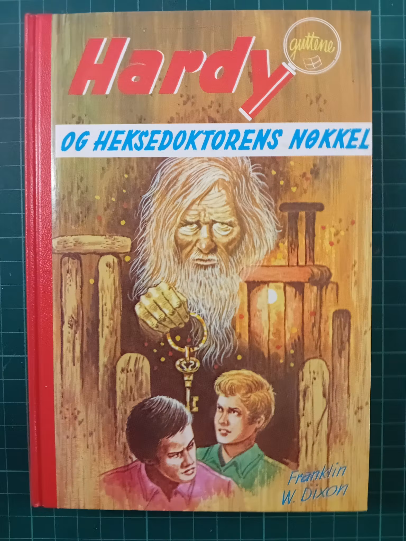 064 Hardy-guttene og heksedoktorens nøkkel