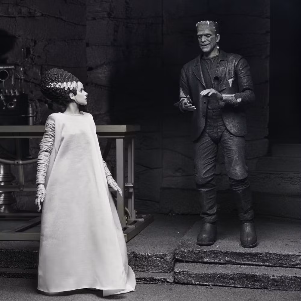 Universal Monsters 2-Pack Action Figure Bride of Frankenstein 90th Anniversary The Monster & His Mate (B&W) 18 cm (Totalpris 1059,-)