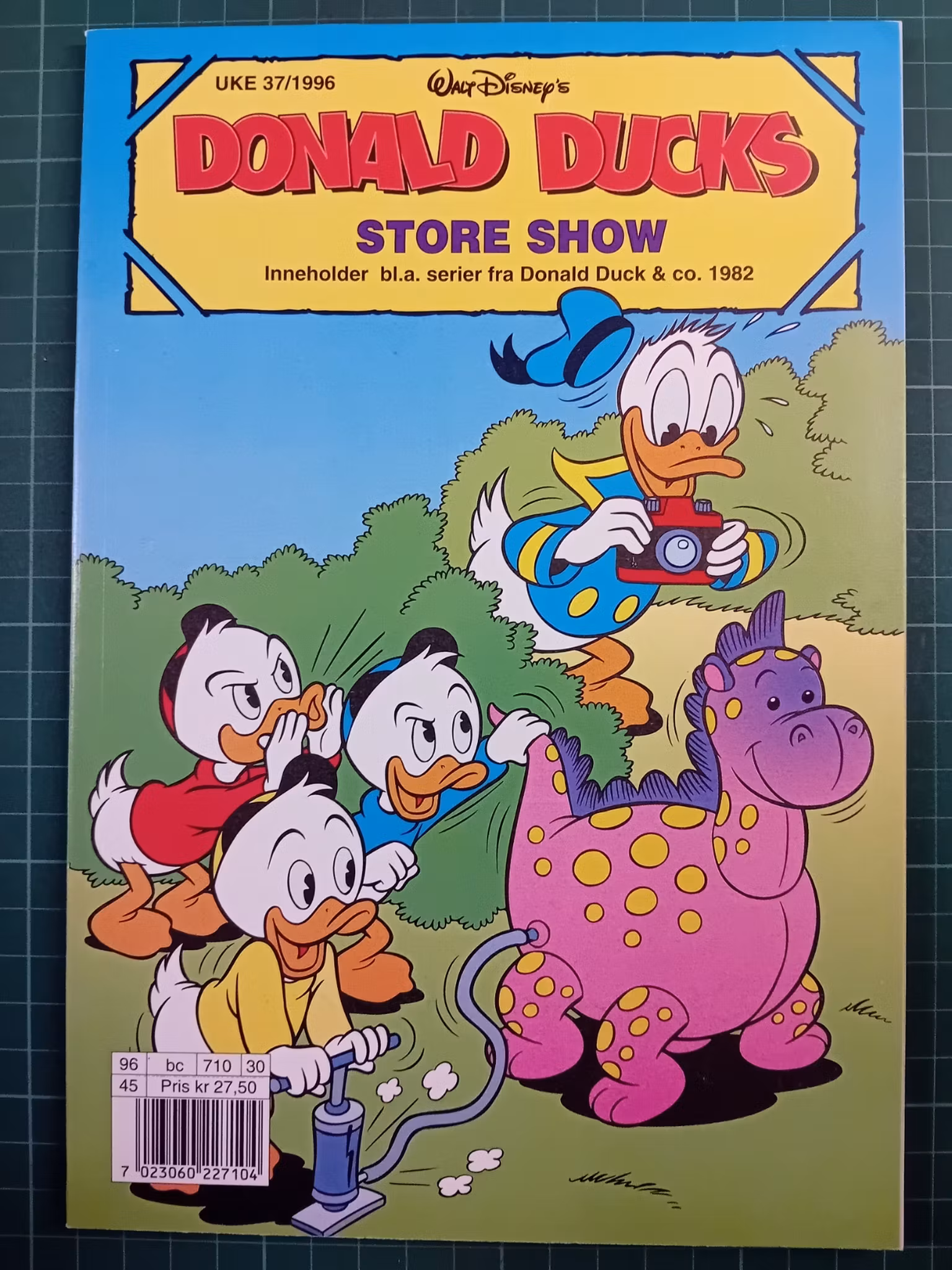 Donald Ducks 1996 Store show