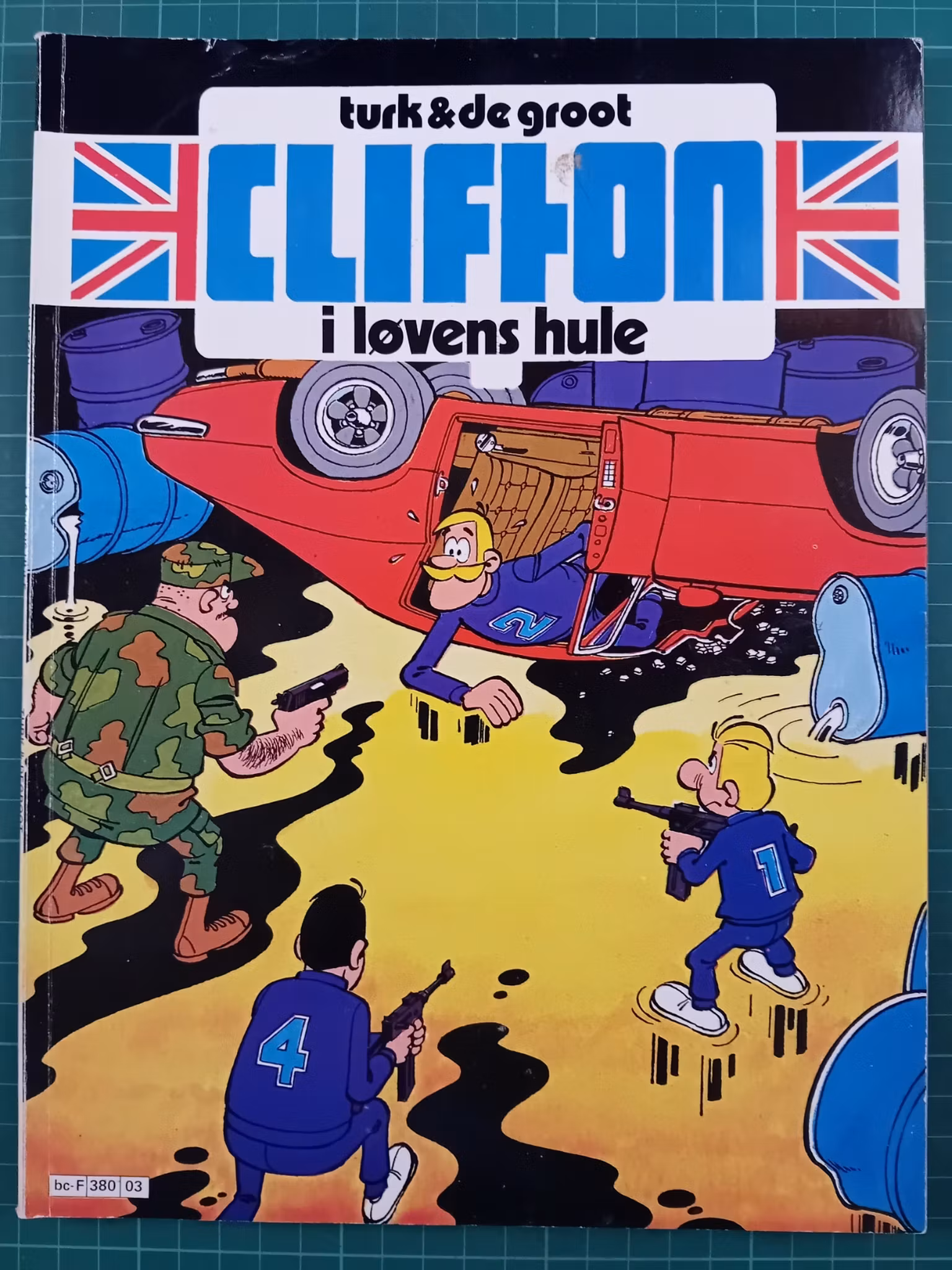 Clifton 03 I løvens hule