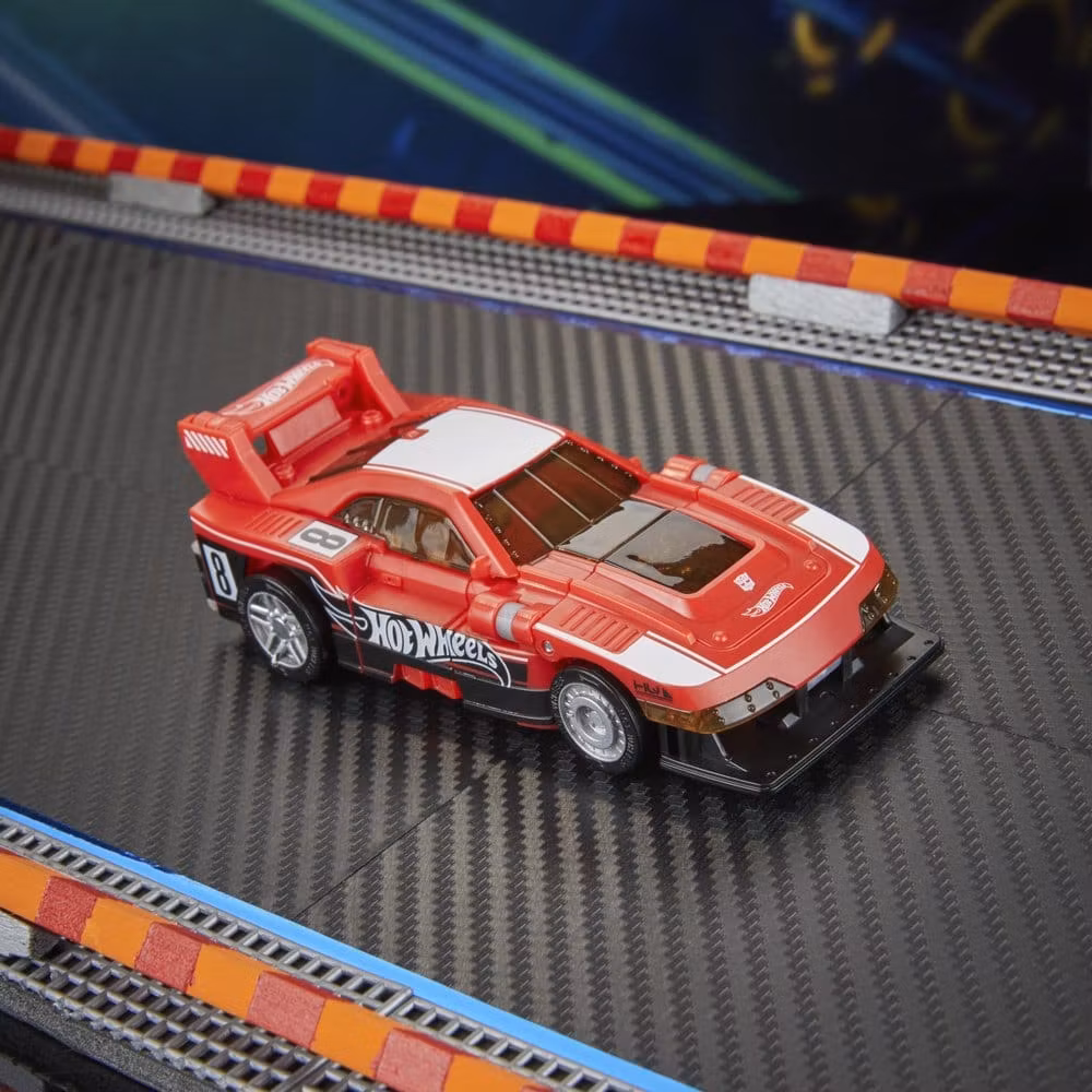Transformers x Hot Wheels Collaborative Deluxe Class Action Figure GT-Scorcher 13 cm (Totalpris 449,-)
