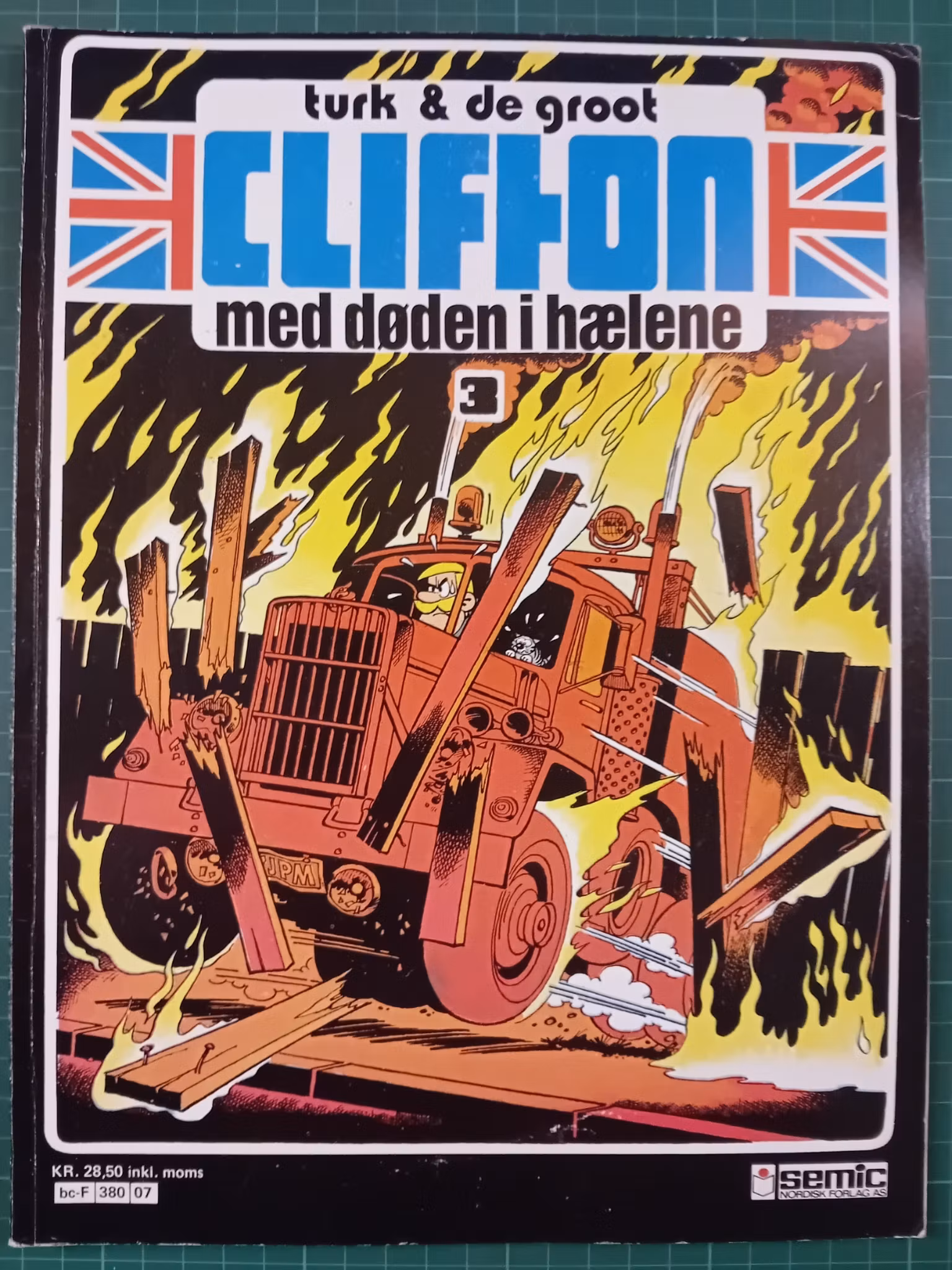 Clifton 07 Med døden i hælene