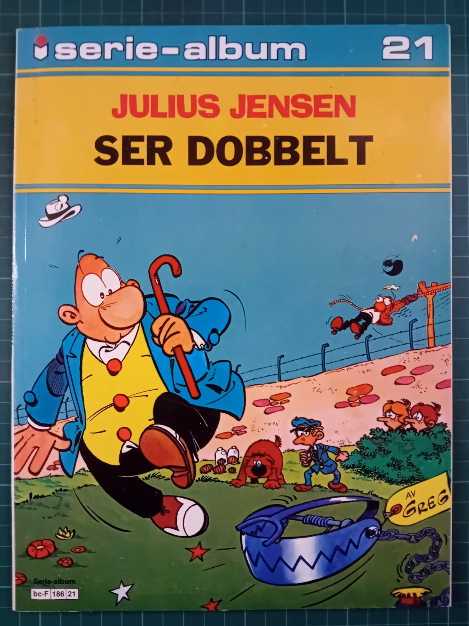 Serie-album 21 Julius jensen ser dobbelt