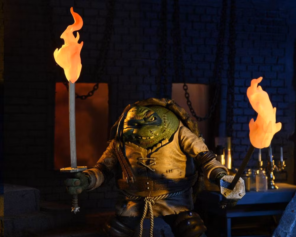 Universal Monsters x Teenage Mutant Ninja Turtles Action Figure Ultimate Leonardo as The Hunchback 18 cm