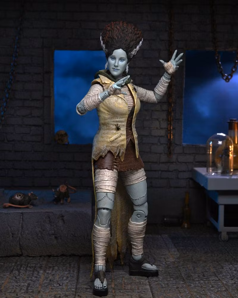 Universal Monsters x Teenage Mutant Ninja Turtles Action Figure April as The Bride 18 cm