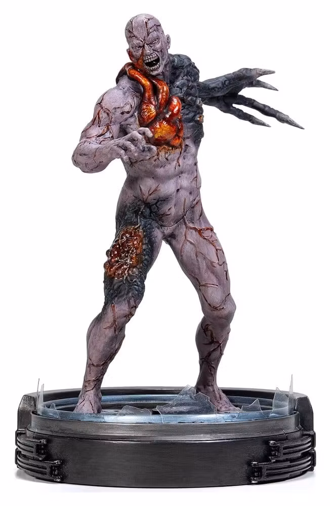 Resident Evil Statue Tyrant 27cm (totalpris 1495,-)