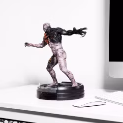 Resident Evil Statue Tyrant 27cm (totalpris 1495,-)