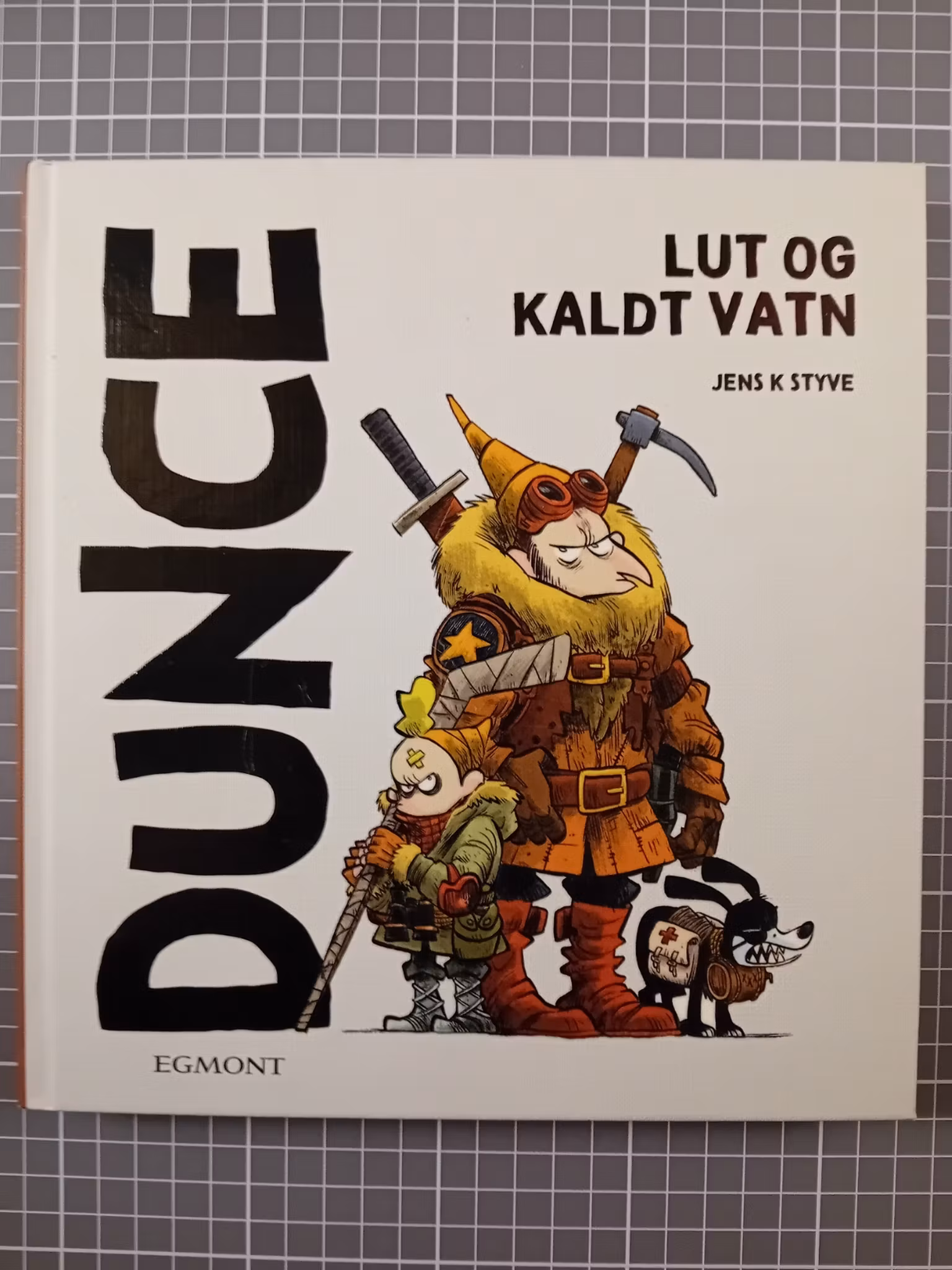 Dunce bok Lut og kaldt vatn