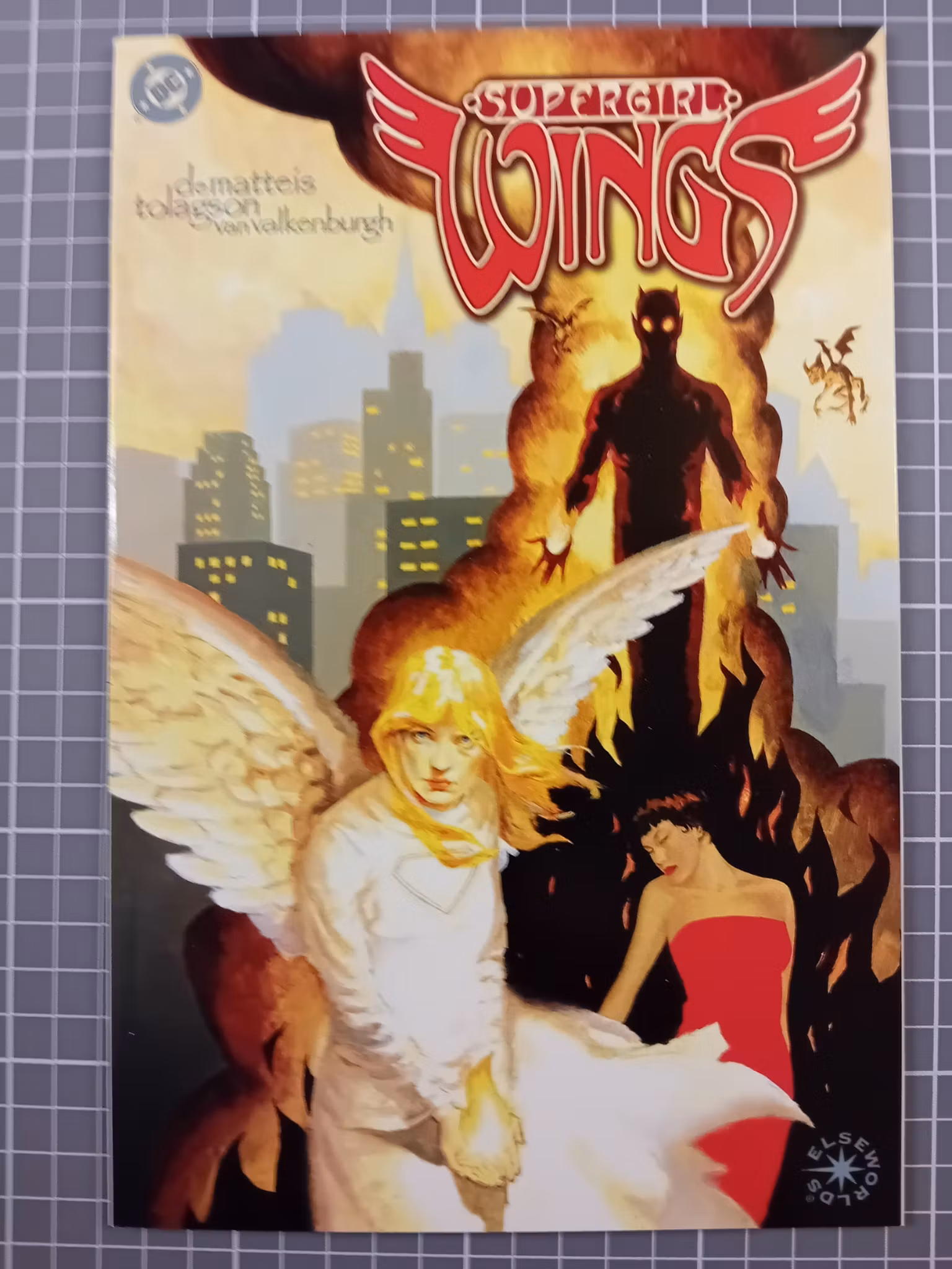 Supergirls wings