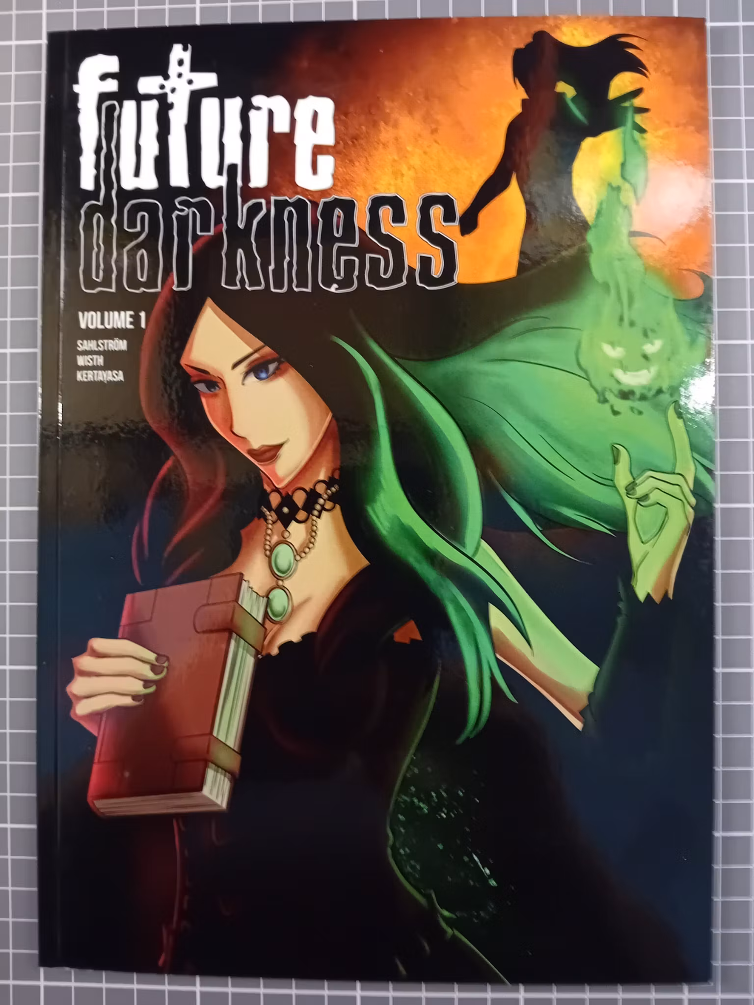 Future Darkness Vol 1 (engelsk tekst) (Med signert hilsen)
