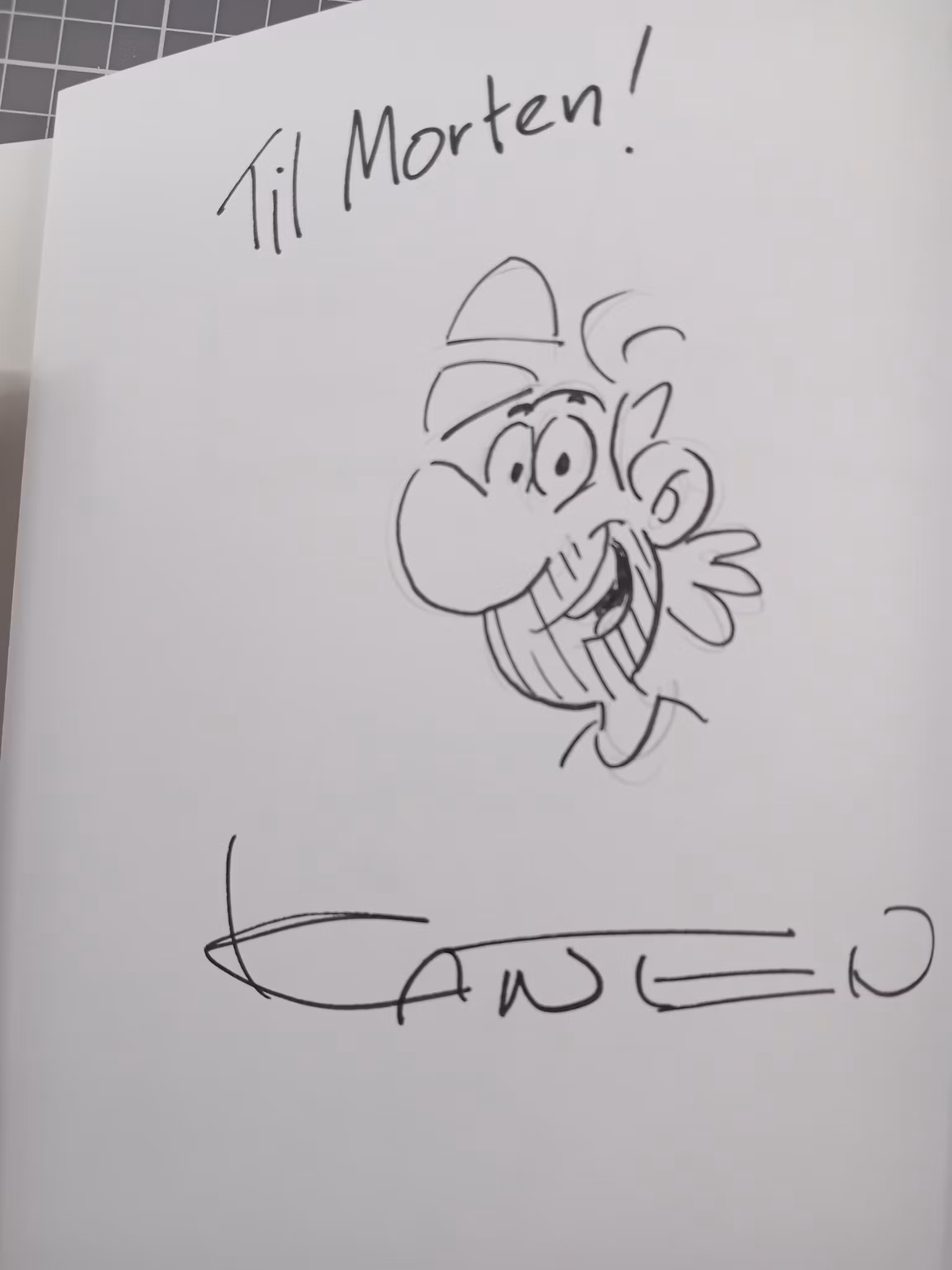 Hjalmar 10 år i tidsklemma (Med signert hilsen)