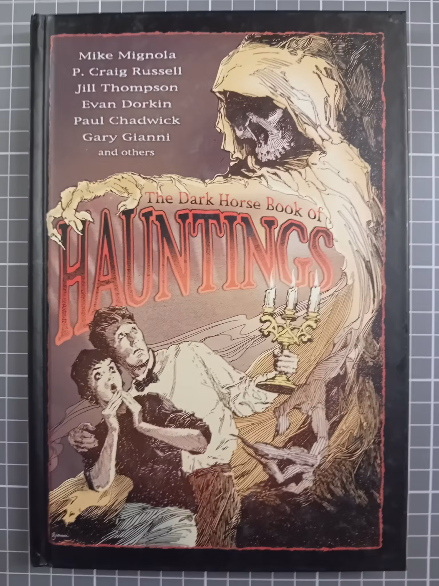 The Dark horse book of hauntings