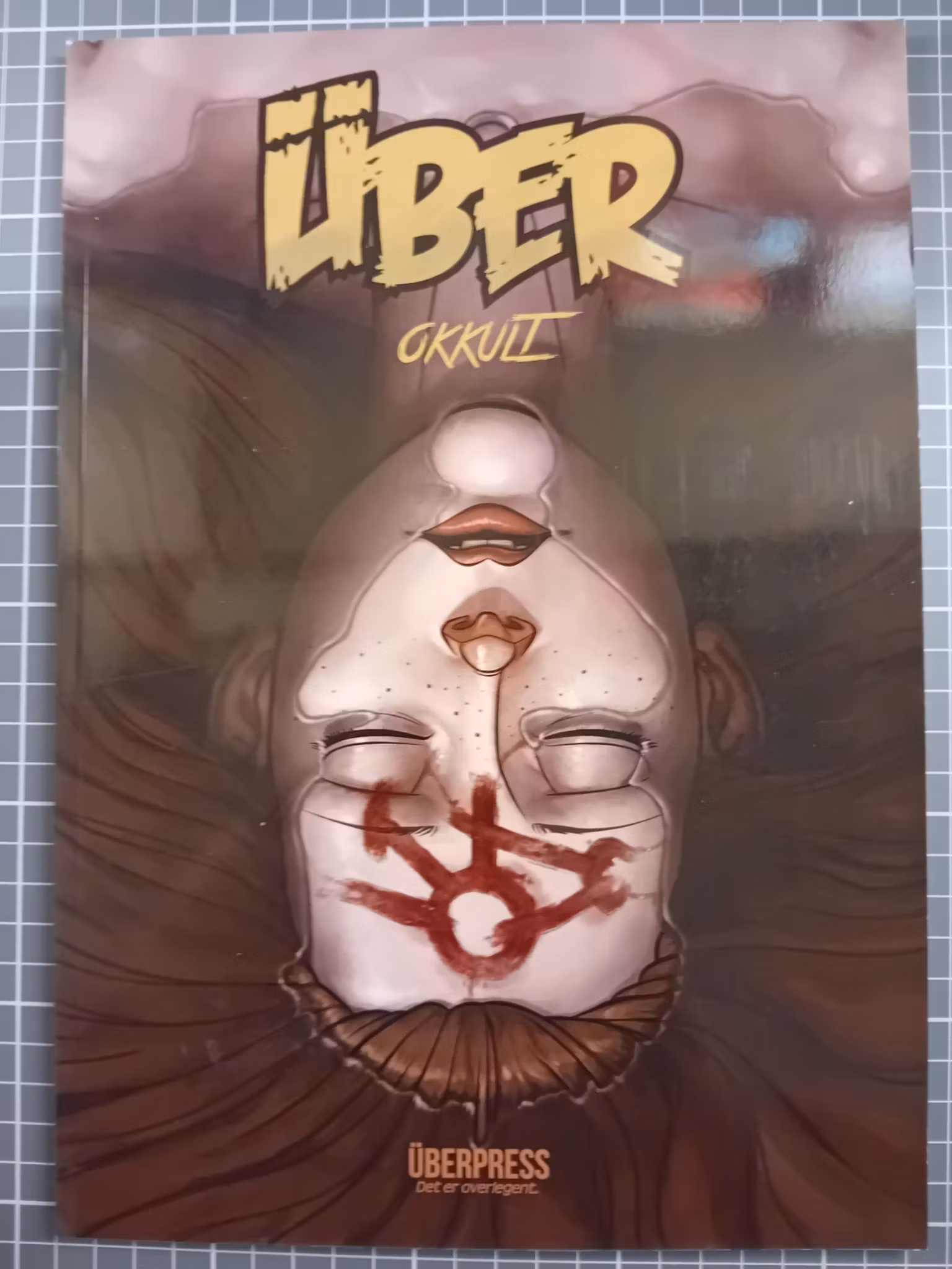 Über album Okkult