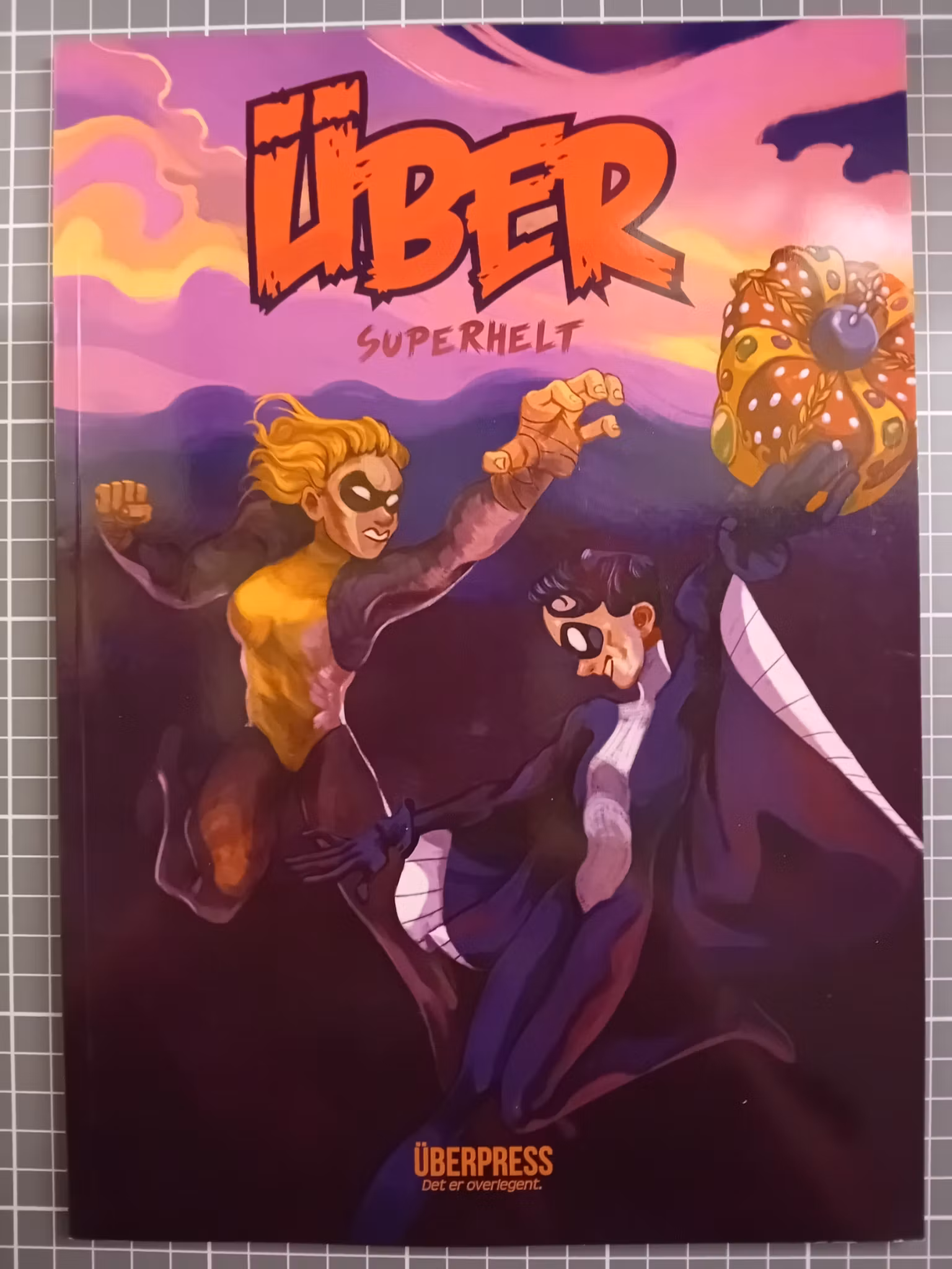 Über album Superhelt