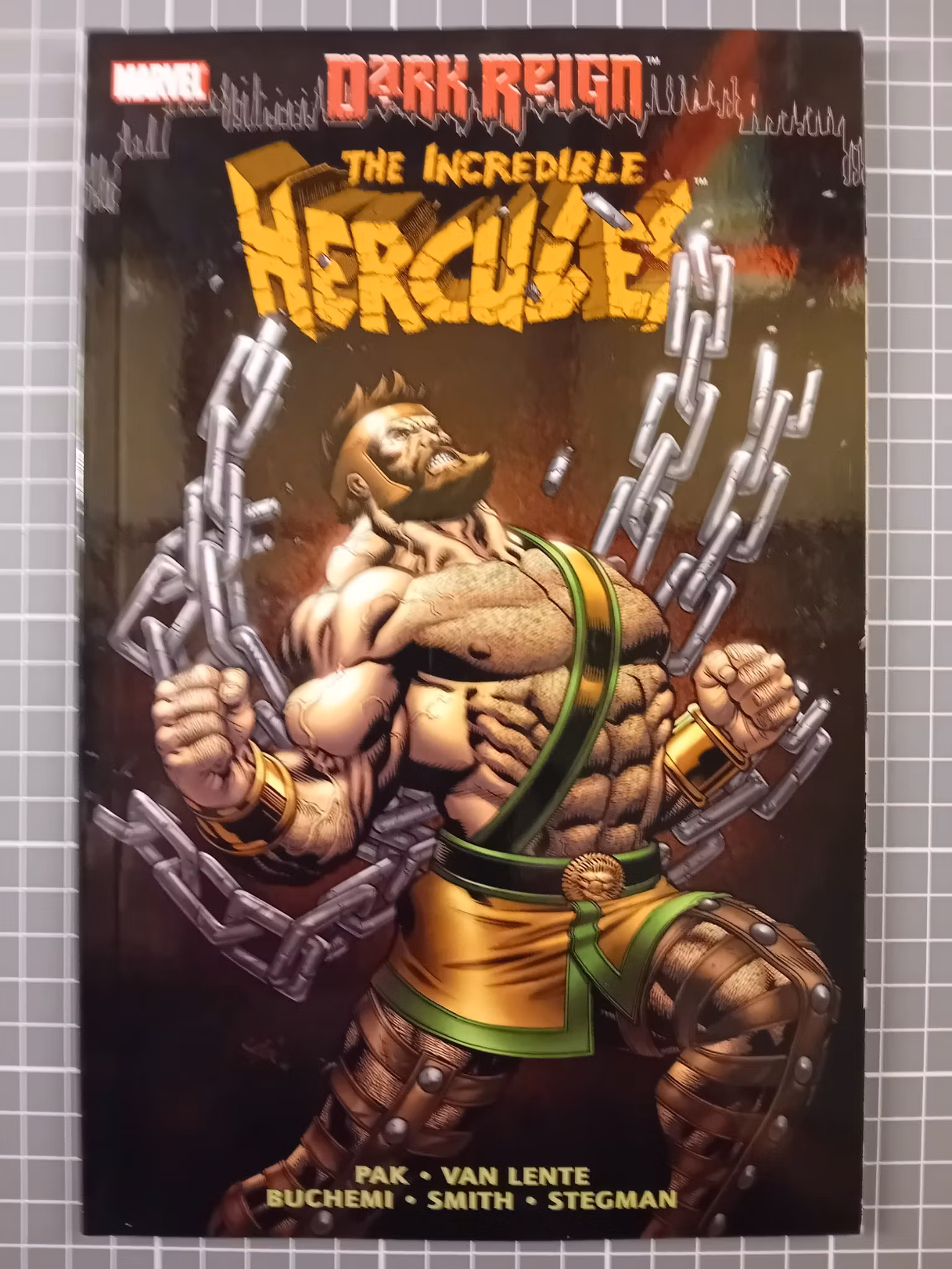 The incredible Hercules : Dark reign