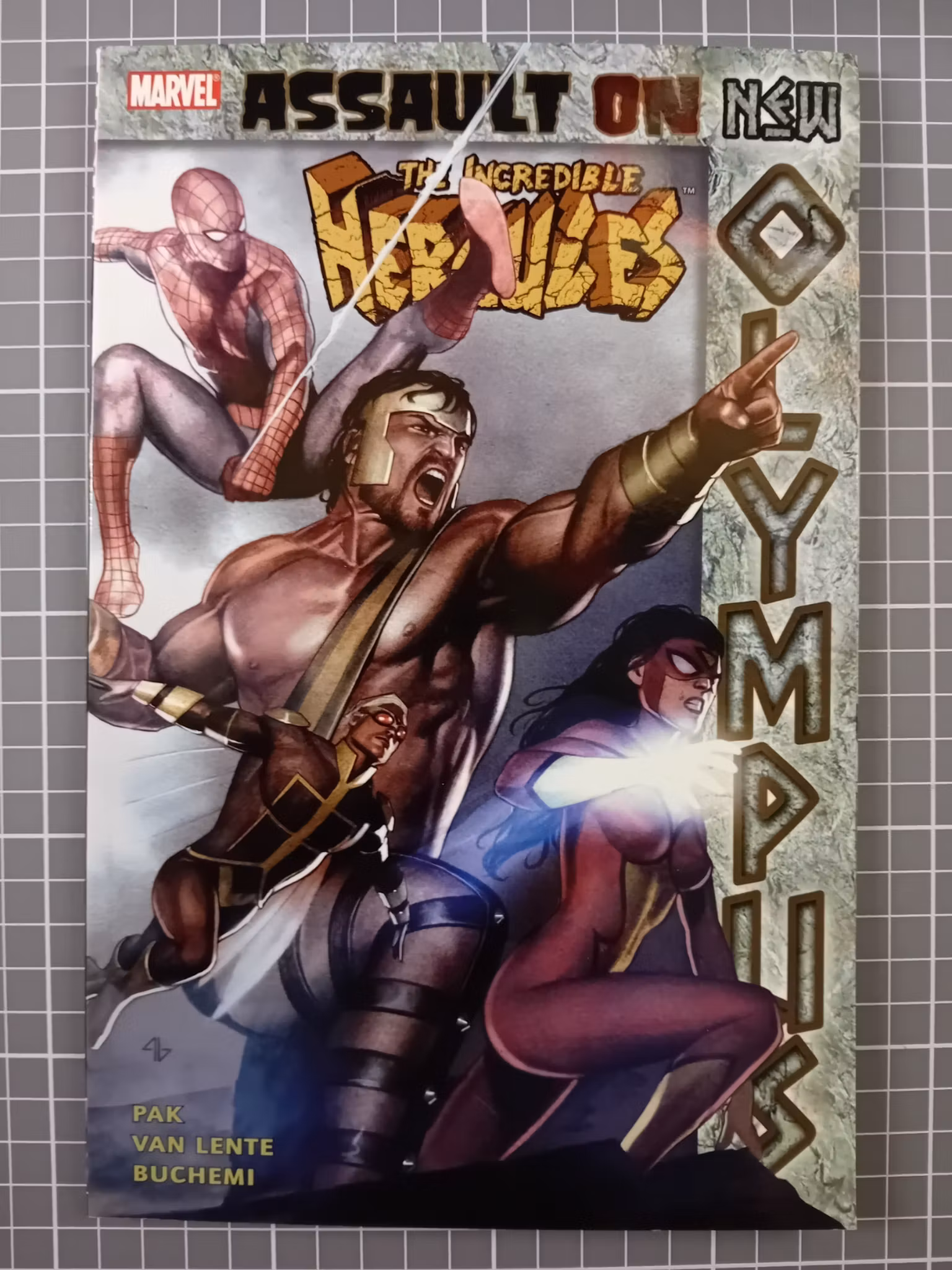 The incredible Hercules : Assault on new Olympus