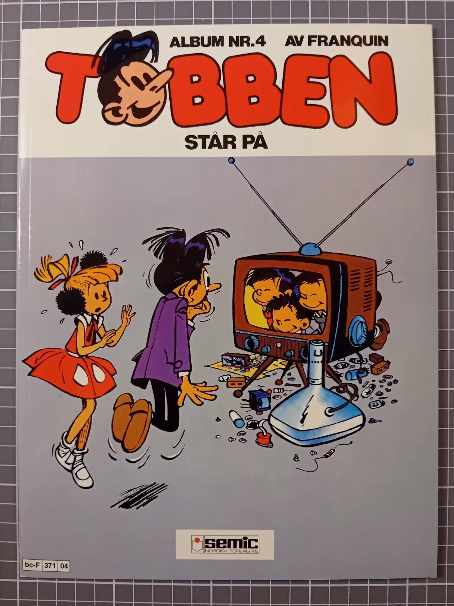 Tobben 4 Tobben står på