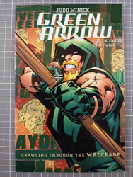 Green Arrow 08 Crawling trough the wreckage
