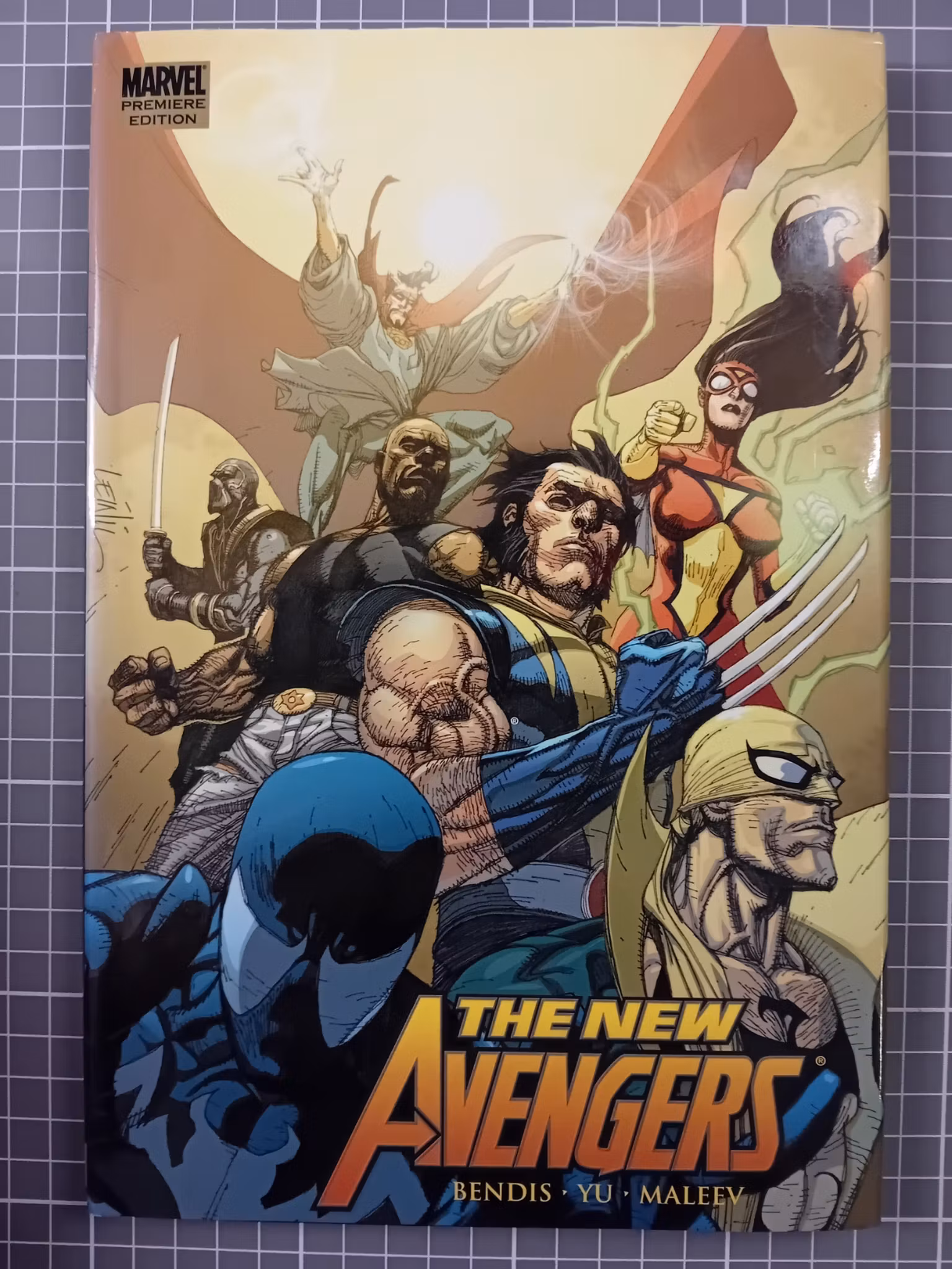 New Avengers Vol 06 Revolution (Hardcover)