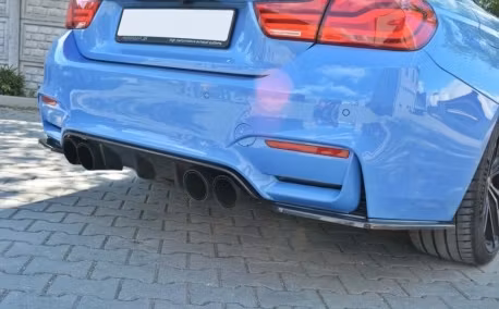 M4 - Bakre sidosplitters BMW M4 F82 carbon