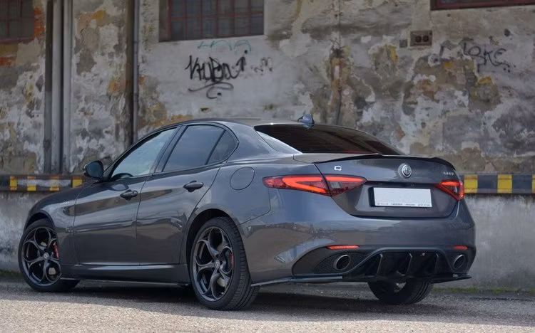 BAKSIDA SPLITTER ALFA ROMEO GIULIA