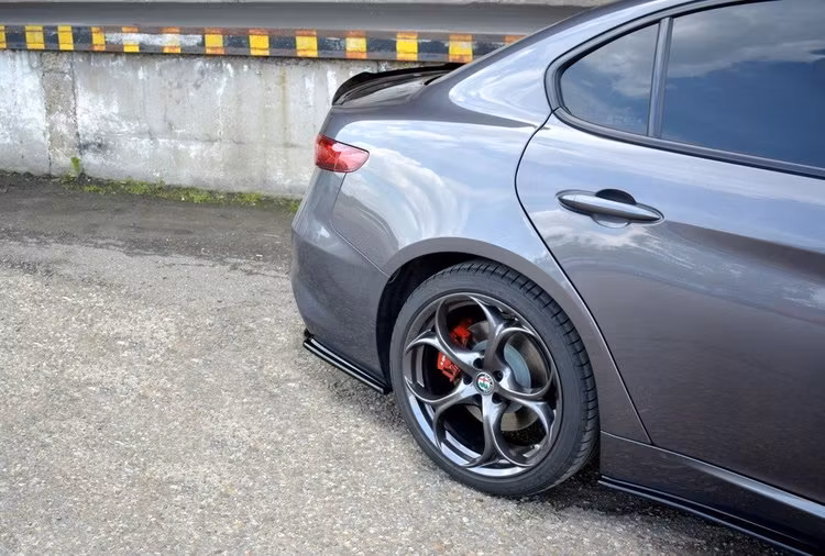 BAKSIDA SPLITTER ALFA ROMEO GIULIA