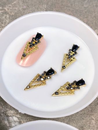 Diamond Triangle Large - Black