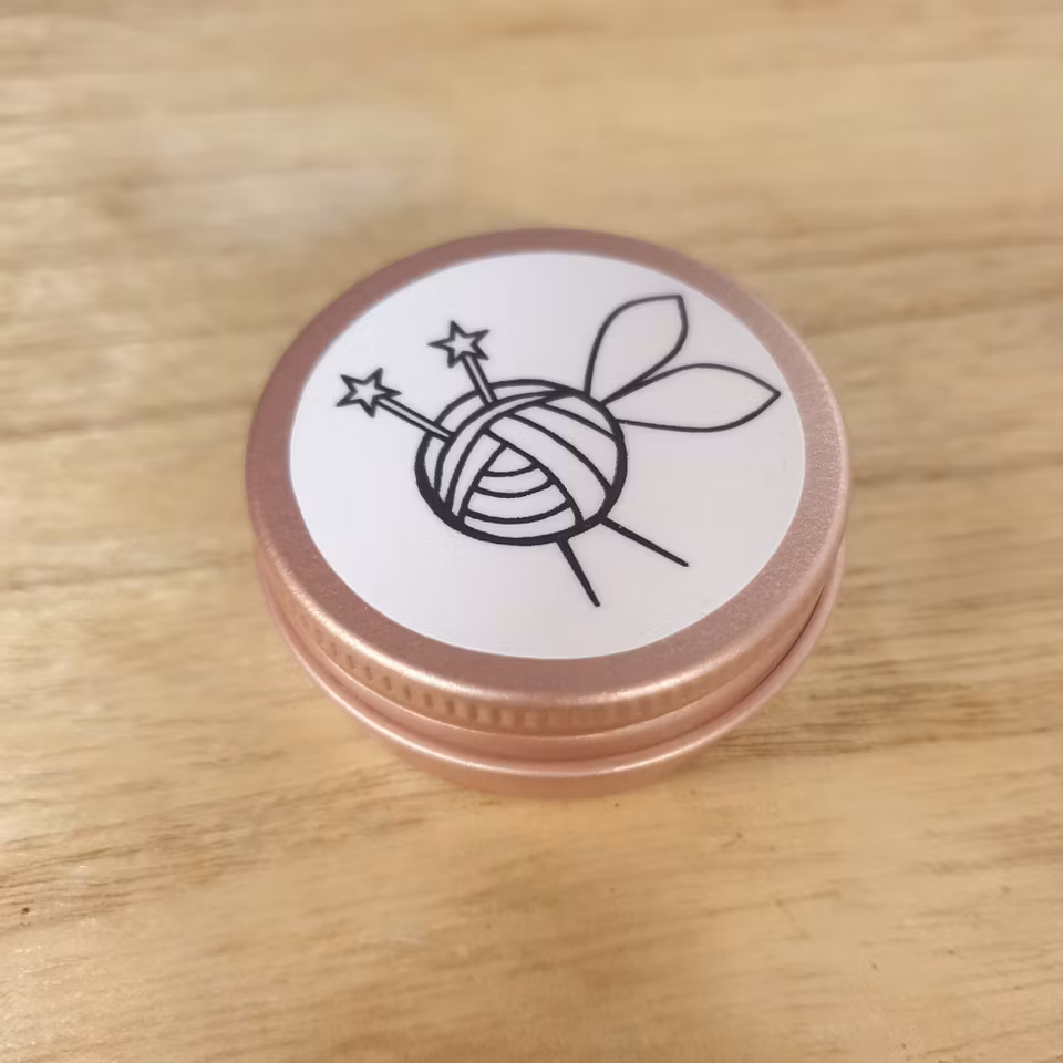 Garnfeene eske med markører